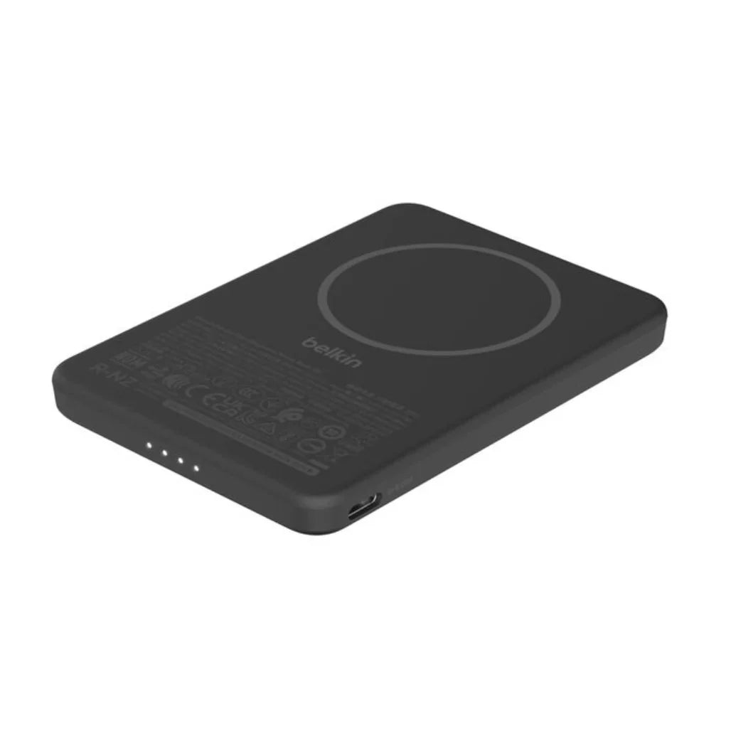 Belkin BoostCharge Ultra Slim Magnetic Wireless Power Bank 5k view 3