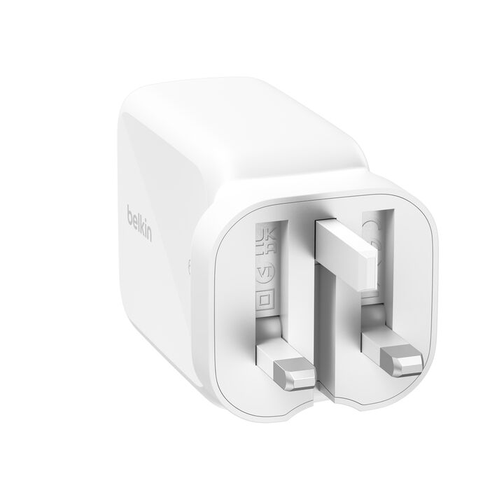 Belkin GaN 67W USB-C Charger with Retractable 1M USBC Cable and USB C view 3